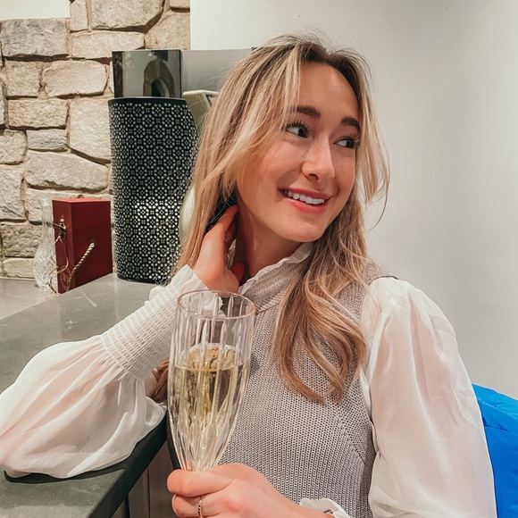 Meet your Posher, Ali - Picture 2 of 2